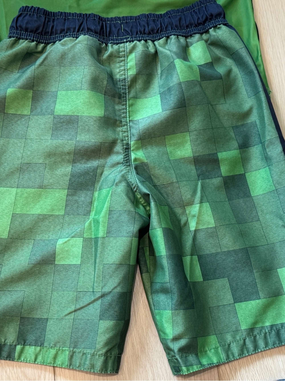 Minecraft Green Creeper Rash Guard Set - Picture 3 of 9
